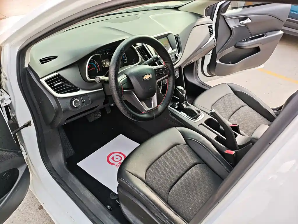 Chevrolet Cavalier 2018 — фото 14
