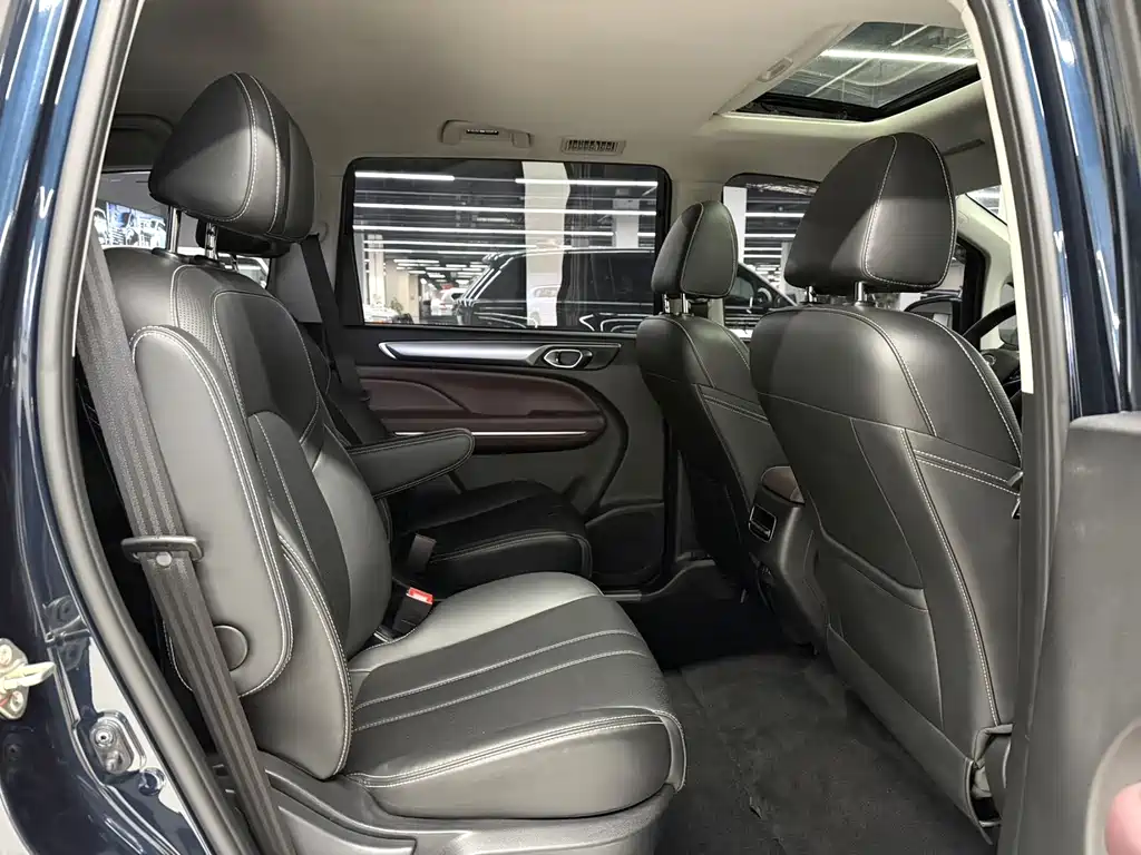 GAC Motor Trumpchi M6 2023 — фото 12
