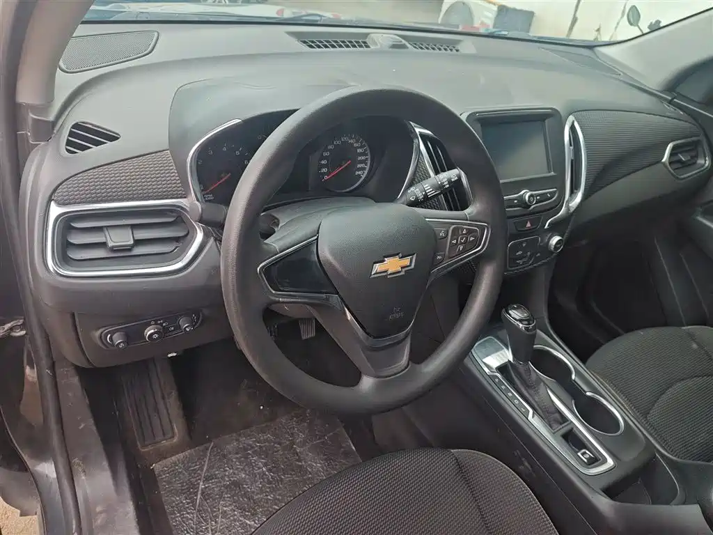 Chevrolet Equinox 2017 — фото 10