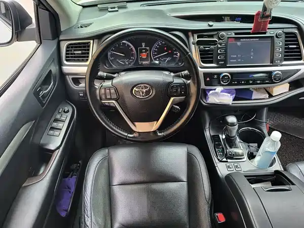Toyota Highlander 2015