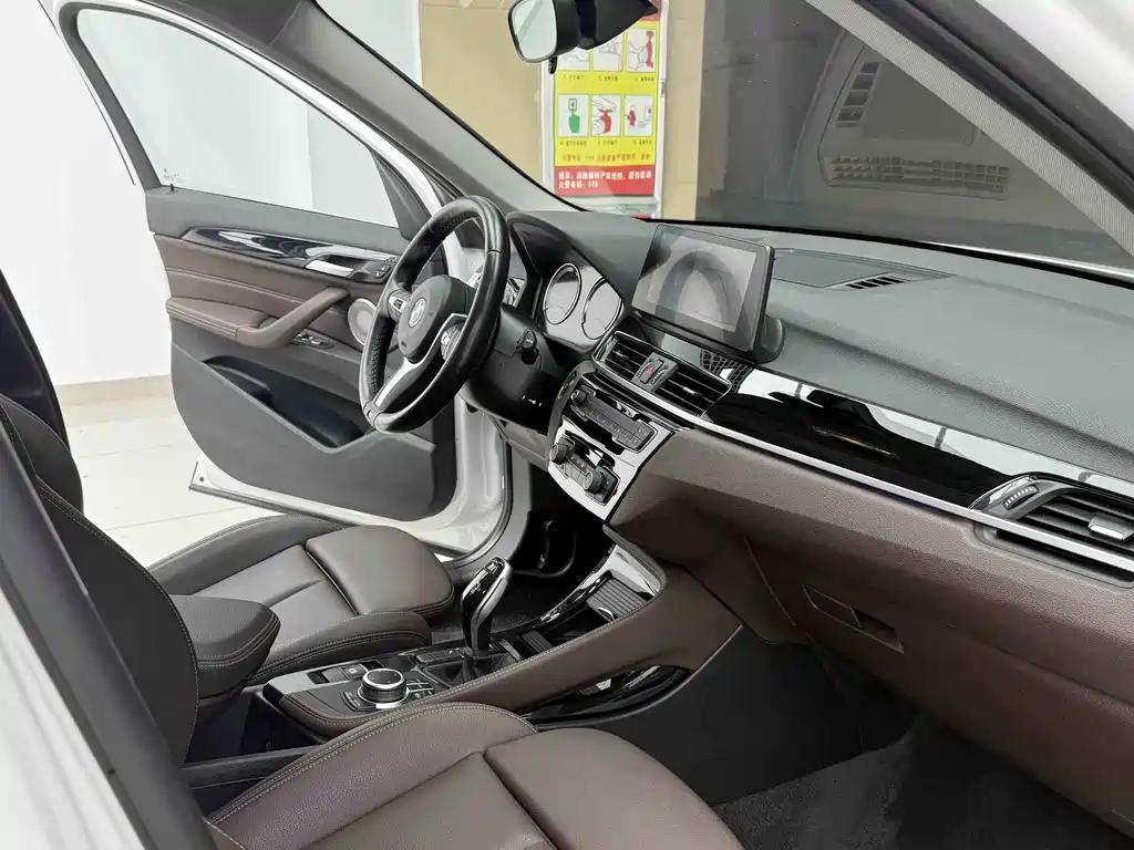 BMW X1 2022 — фото 11