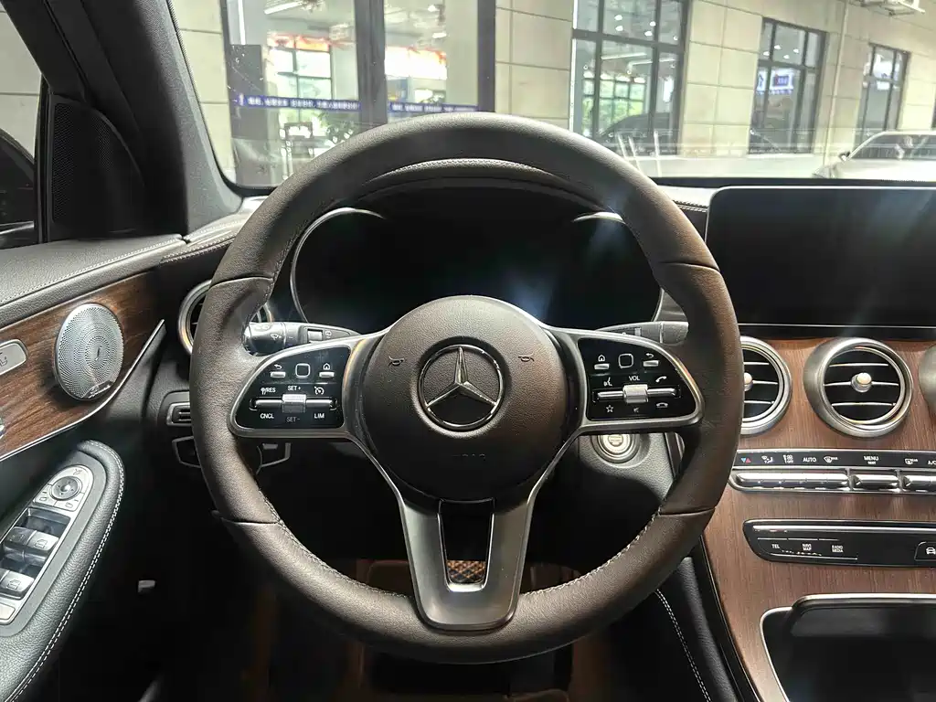 Mercedes-Benz GLC 2021