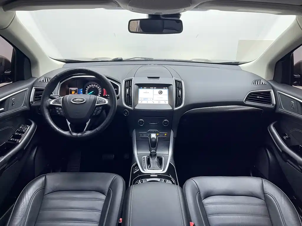 Ford Edge 2017 — фото 14