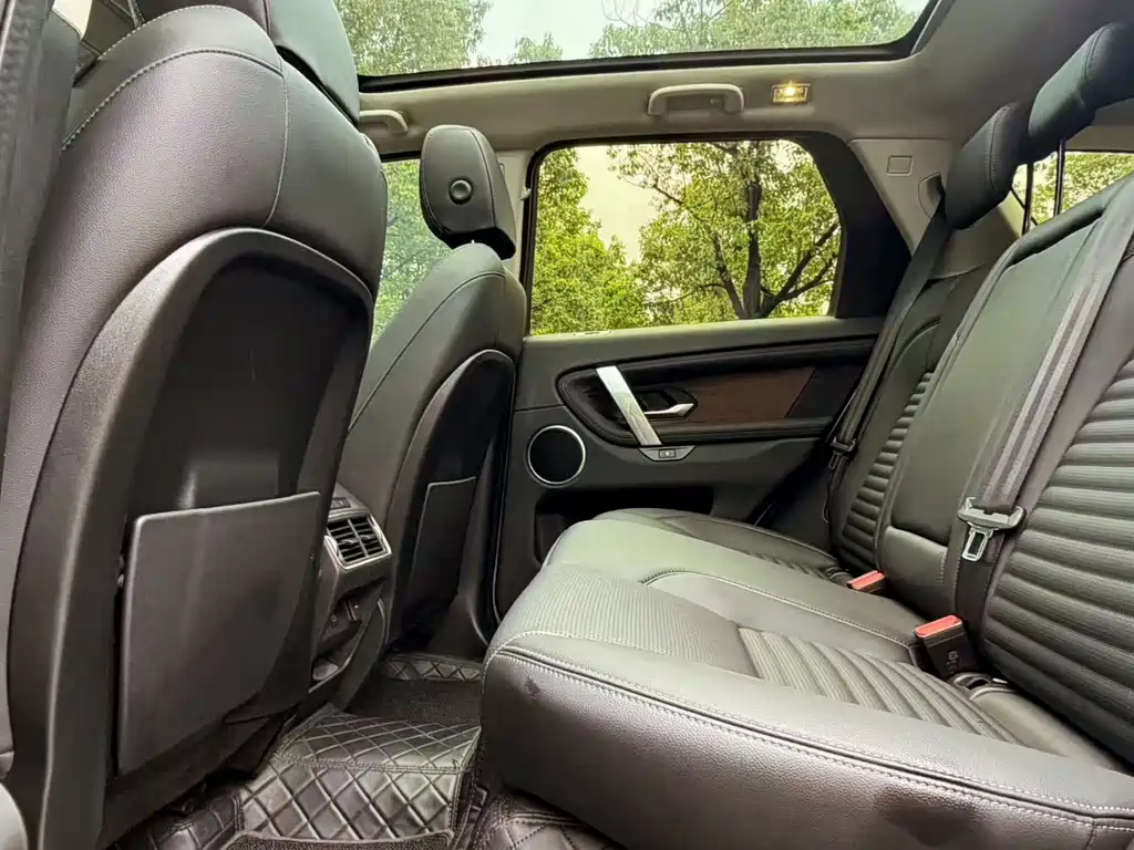 Land Rover Discovery Sport 2024 — фото 11