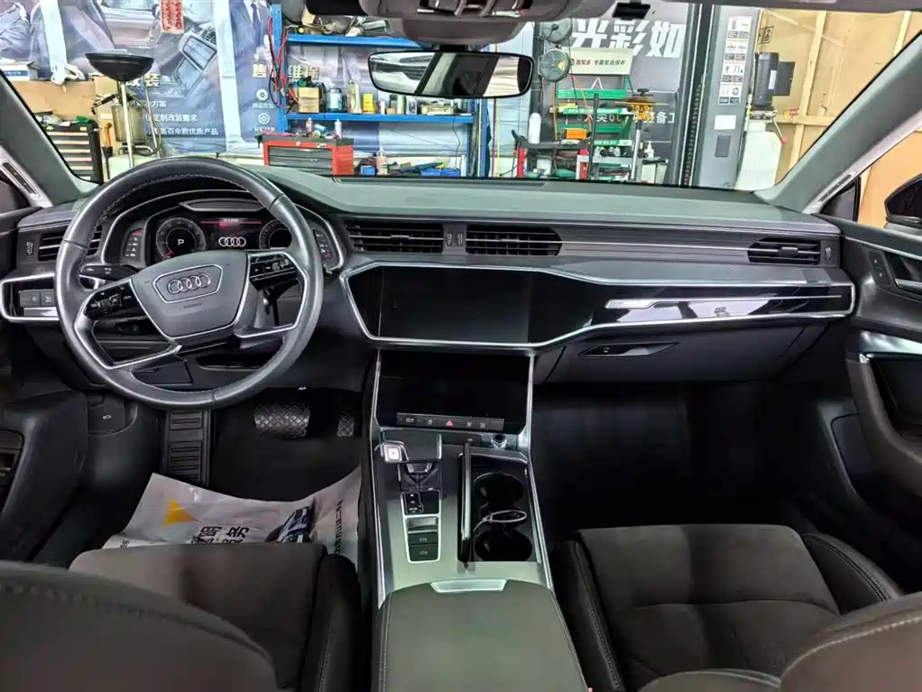 Audi A7L 2023 — фото 3
