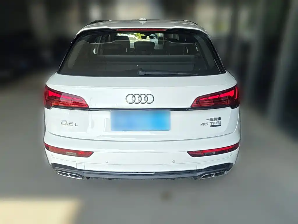 Audi Q5L 2025 — фото 10
