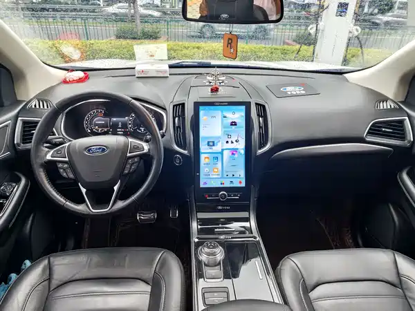 Ford Edge 2021