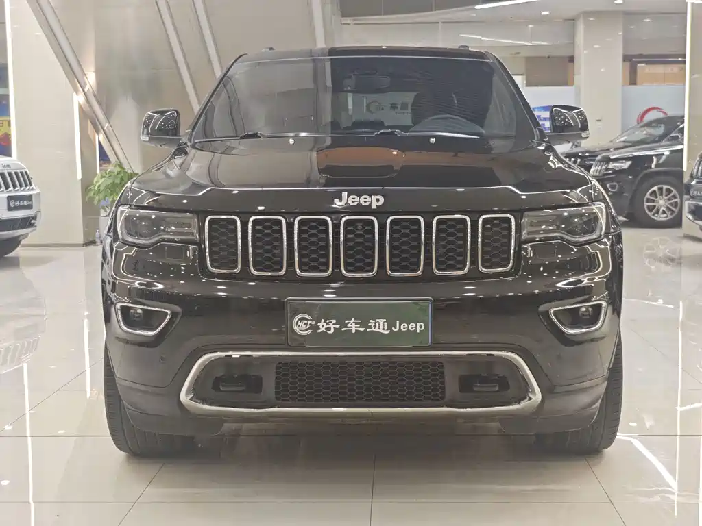 Jeep Grand Cherokee 2020 — фото 2