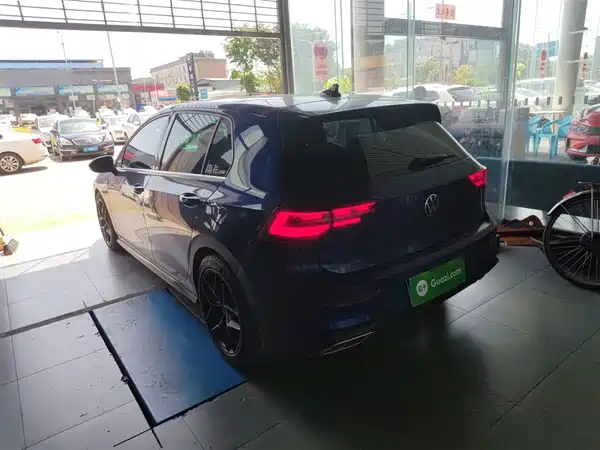 Volkswagen Golf 2021