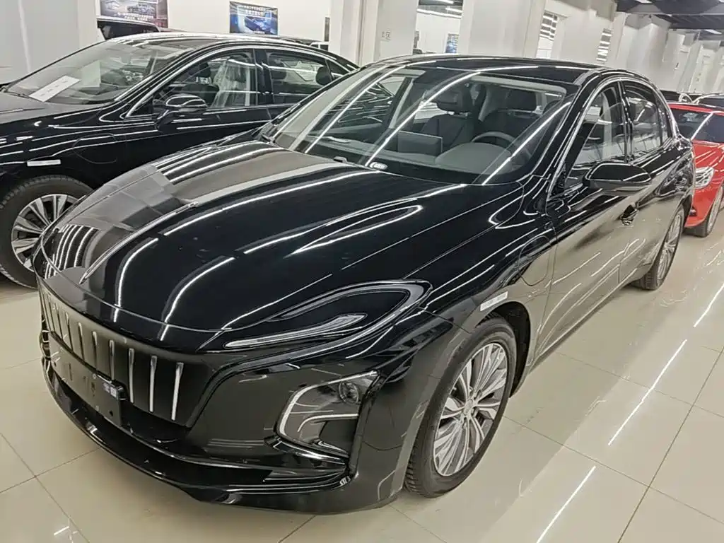 Hongqi E-QM5 2024