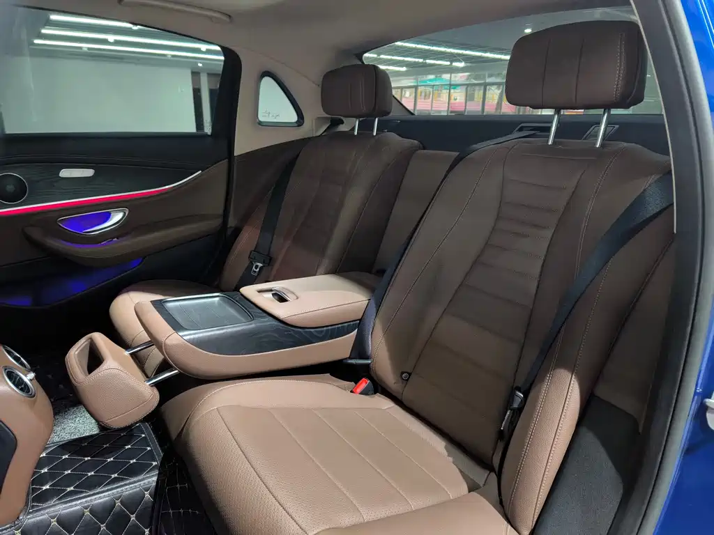 Mercedes-Benz E-Class 2020 — фото 17