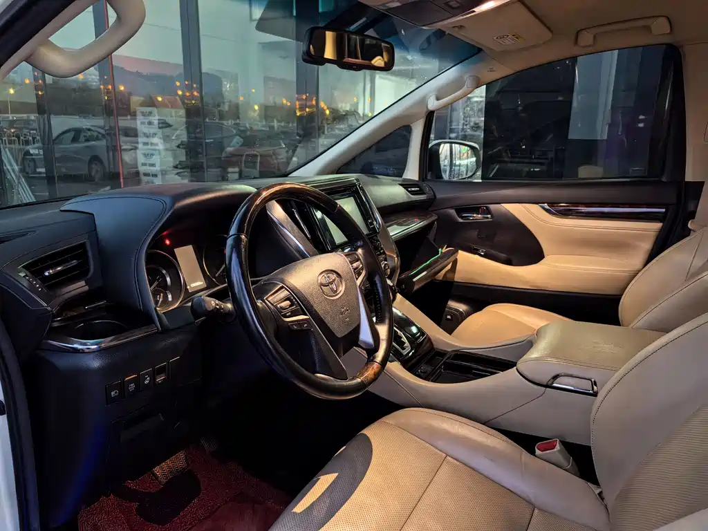Toyota Alphard 2018 — фото 5