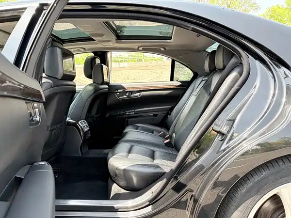 Mercedes-Benz S-Class 2013