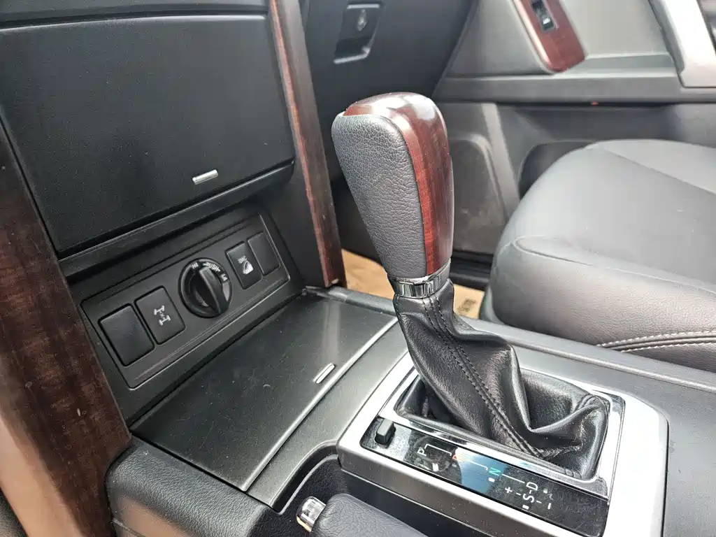 Toyota Prado 2017 — фото 19