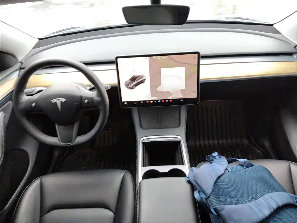 Tesla Model Y 2022 — фото 10