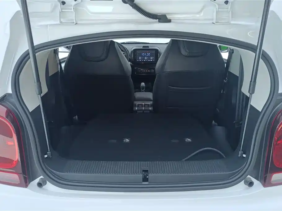 Roewe Clever 2022