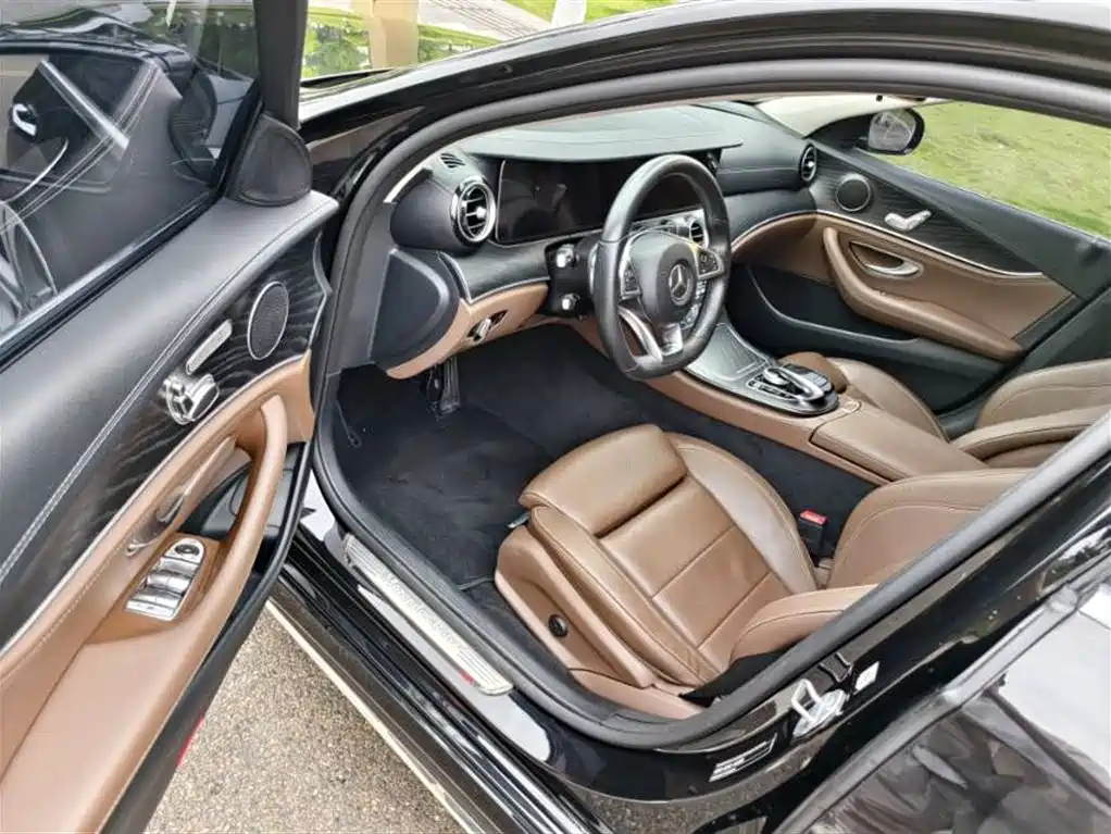 Mercedes-Benz E-Class 2018 — фото 10