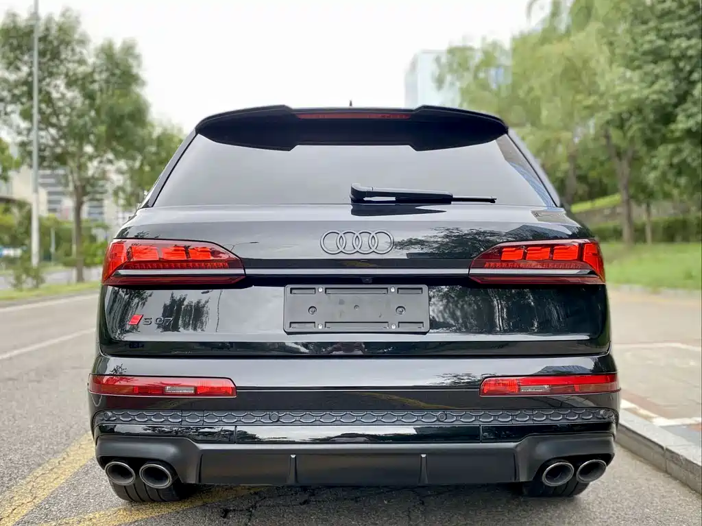 Audi SQ7 2025 — фото 4