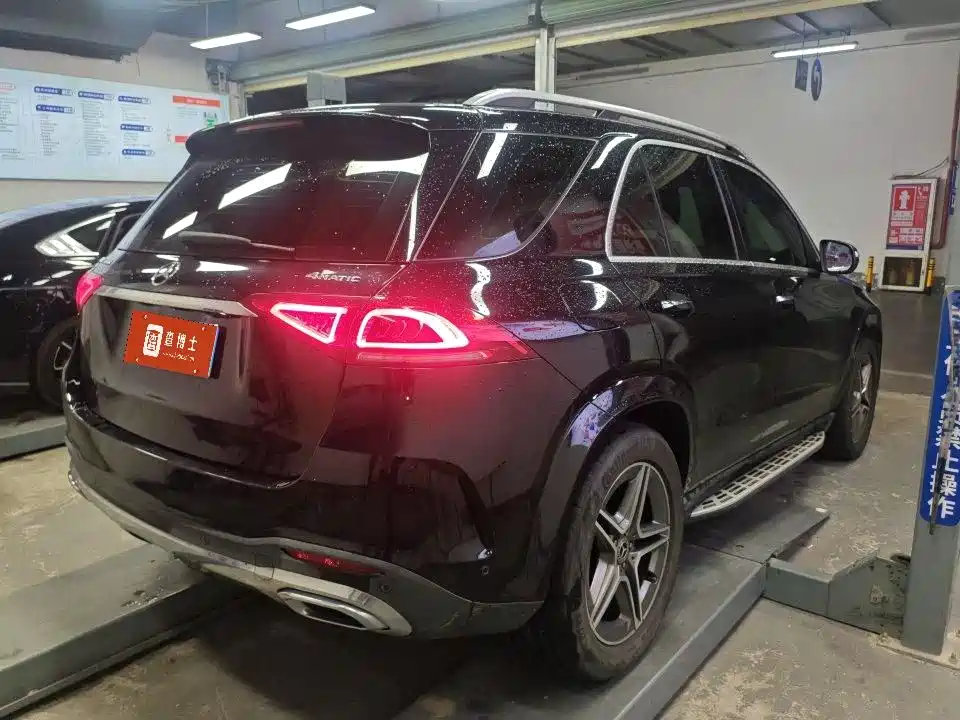 Mercedes-Benz GLE 2021 — фото 3