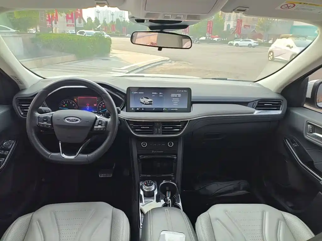 Ford Escape 2022 — фото 10