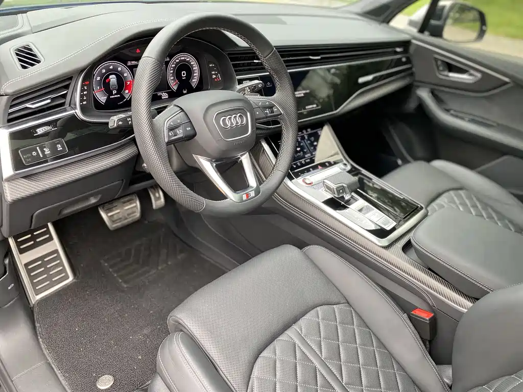 Audi SQ7 2025 — фото 13