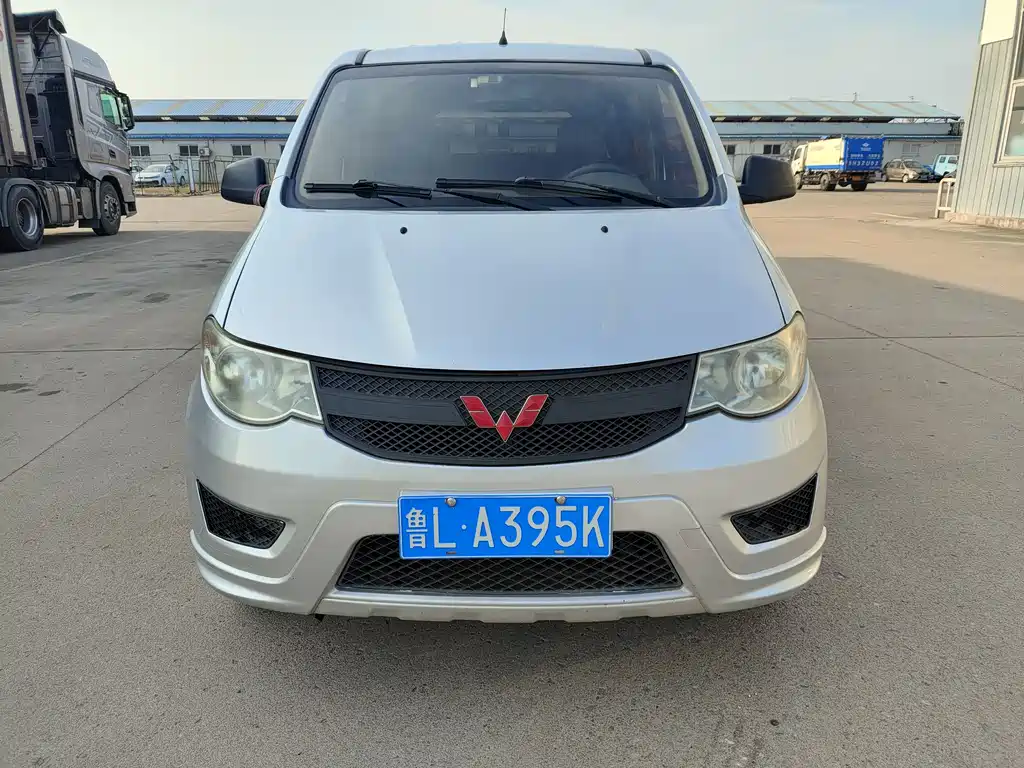 Wuling Hongguang 2018 — фото 2