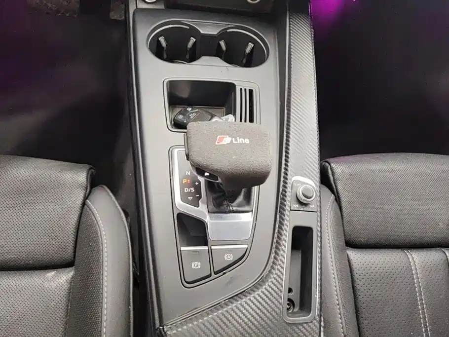 Audi A4L 2021 — фото 16