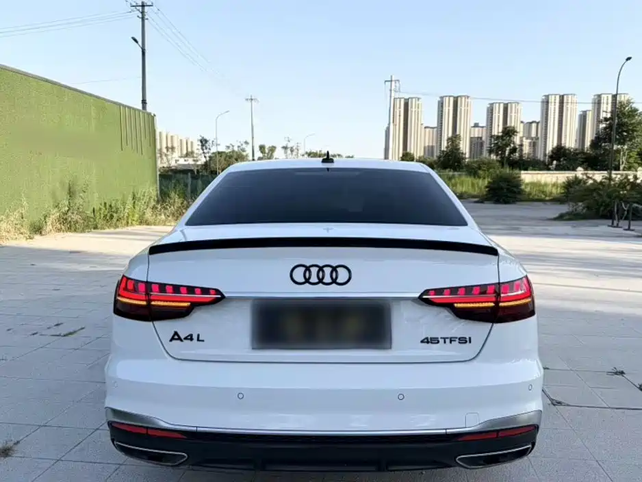 Audi A4L 2021 — фото 9