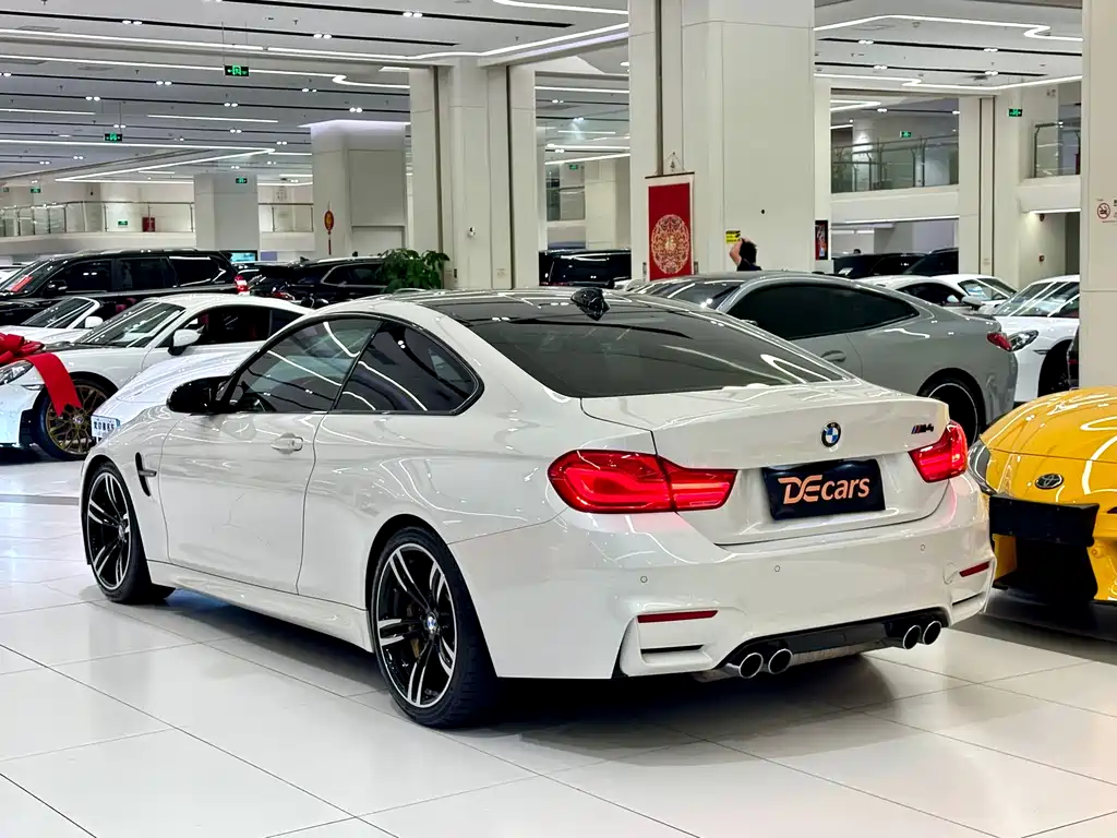 BMW M4 2019
