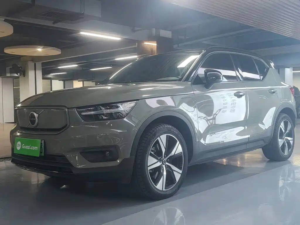 Volvo XC40 NEV 2021 — фото 1