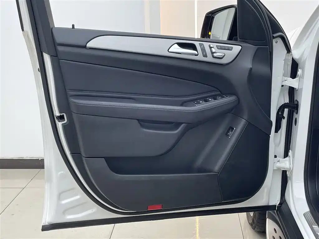 Mercedes-Benz GLE AMG 2018 — фото 9