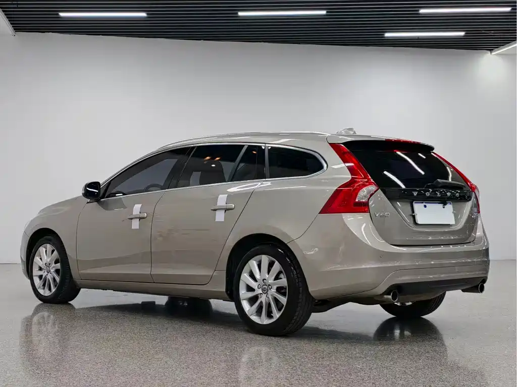 Volvo V60 2014