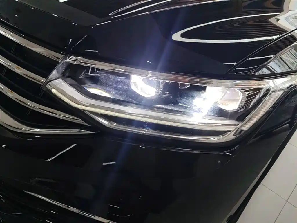 Volkswagen Tiguan L 2024 — фото 24