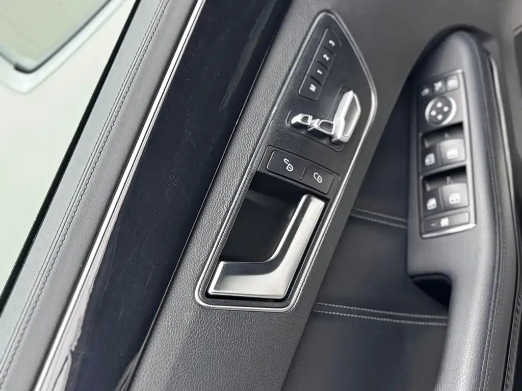Mercedes-Benz E-Class 2014 — фото 16