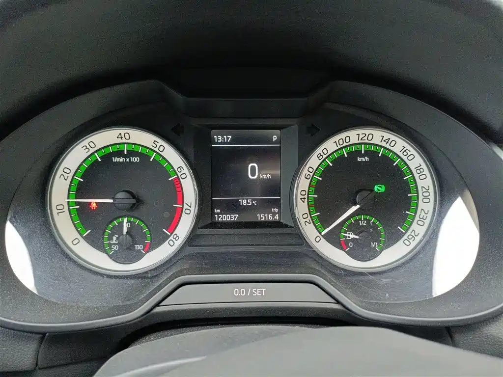 Skoda Octavia 2021 — фото 12