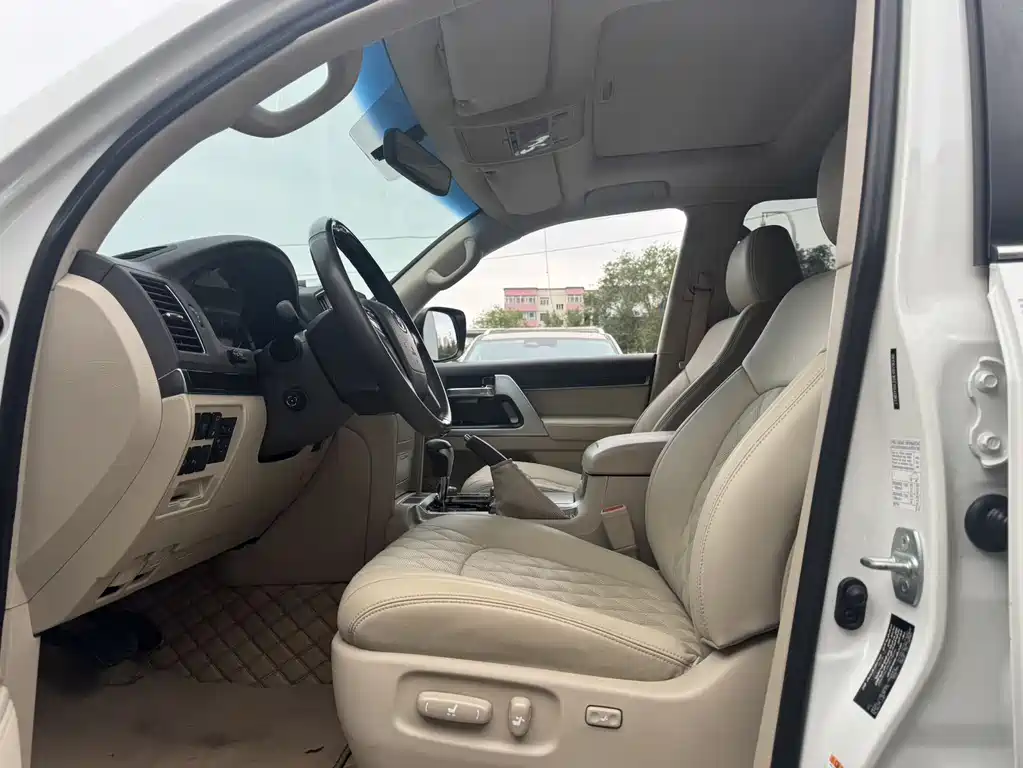 Toyota Land Cruiser 2019 — фото 4