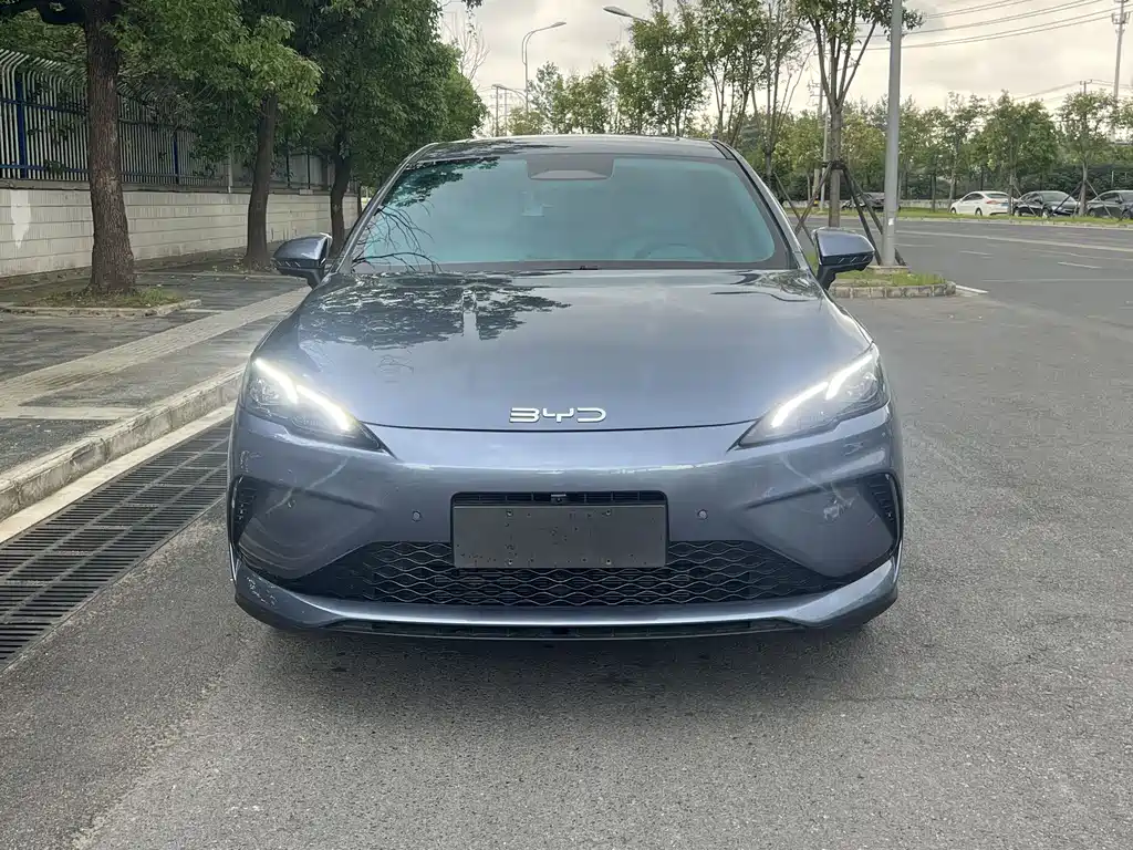 BYD Seal 05 DM-i 2025 — фото 2
