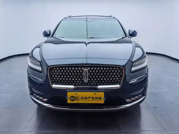 Lincoln Nautilus 2021