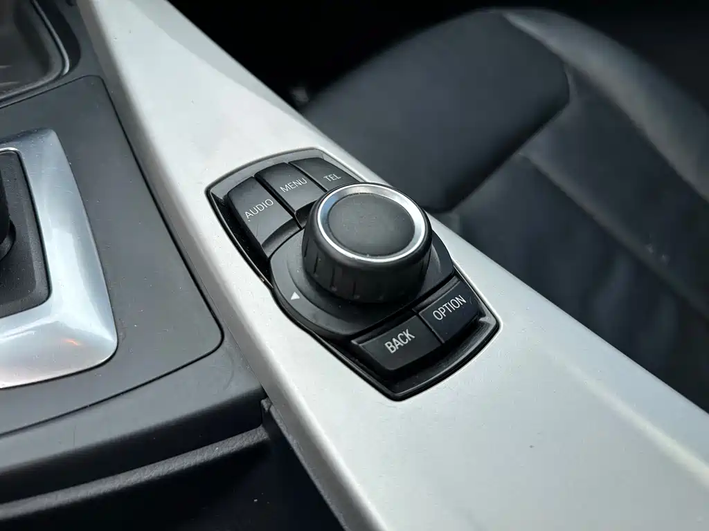 BMW 3 Series 2013 — фото 15