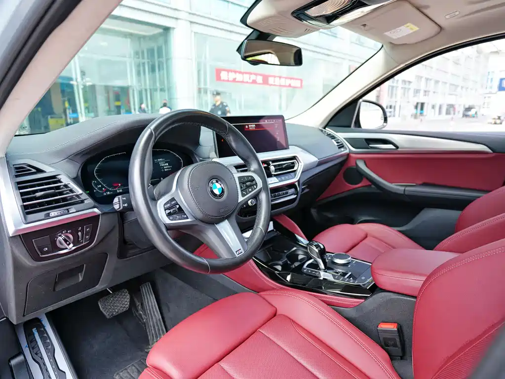 BMW X4 2022 — фото 11