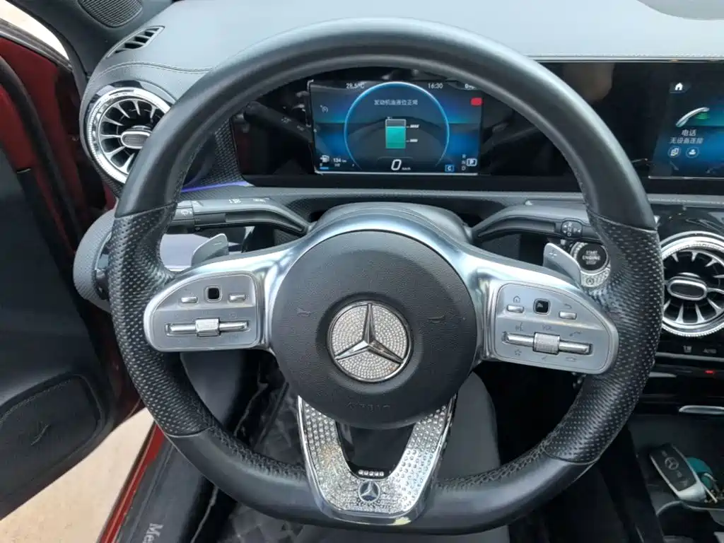 Mercedes-Benz A-Class 2019 — фото 11