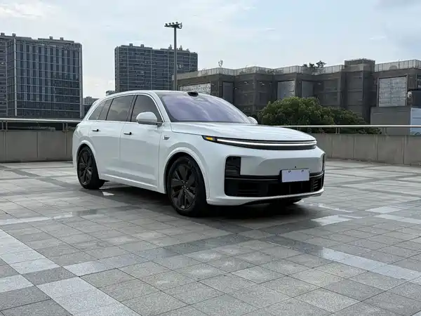 Li Auto L7 2025