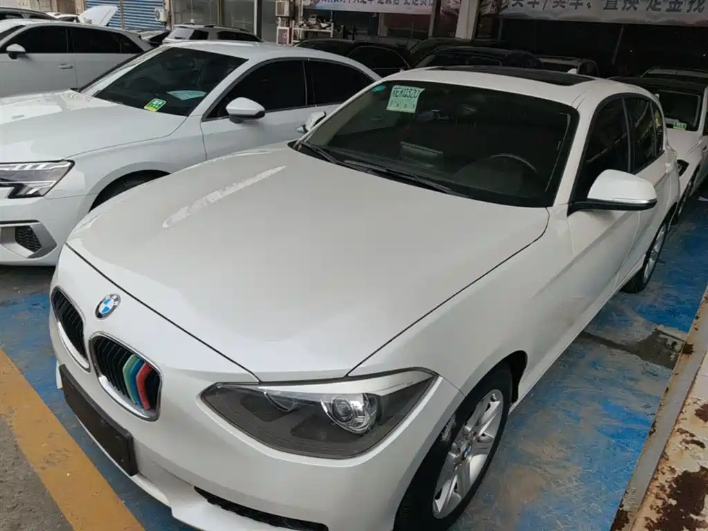 BMW 1 Series 2015 — фото 1