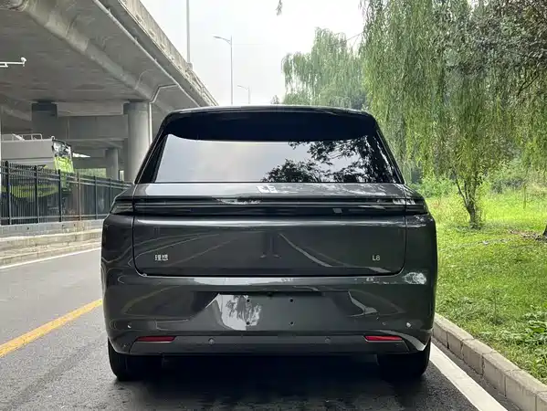 Li Auto L8 2023