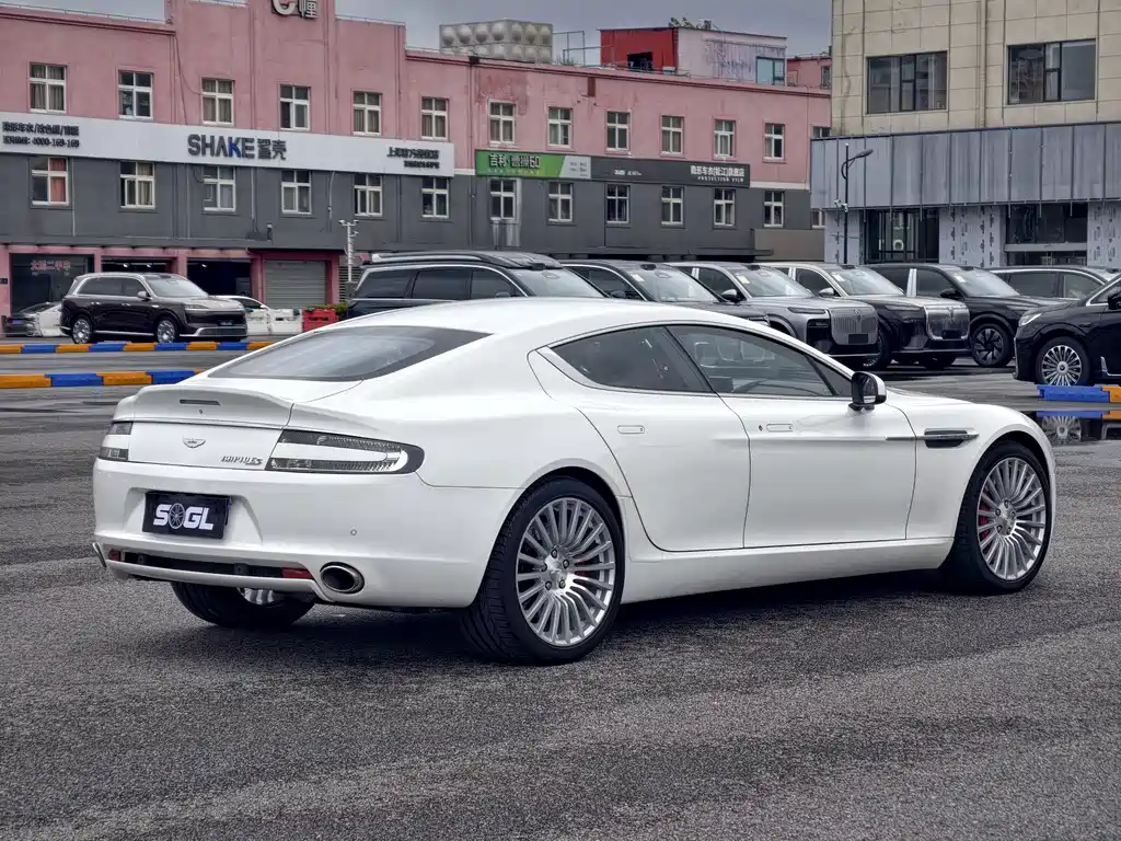 Aston Martin Rapide 2014 — фото 15