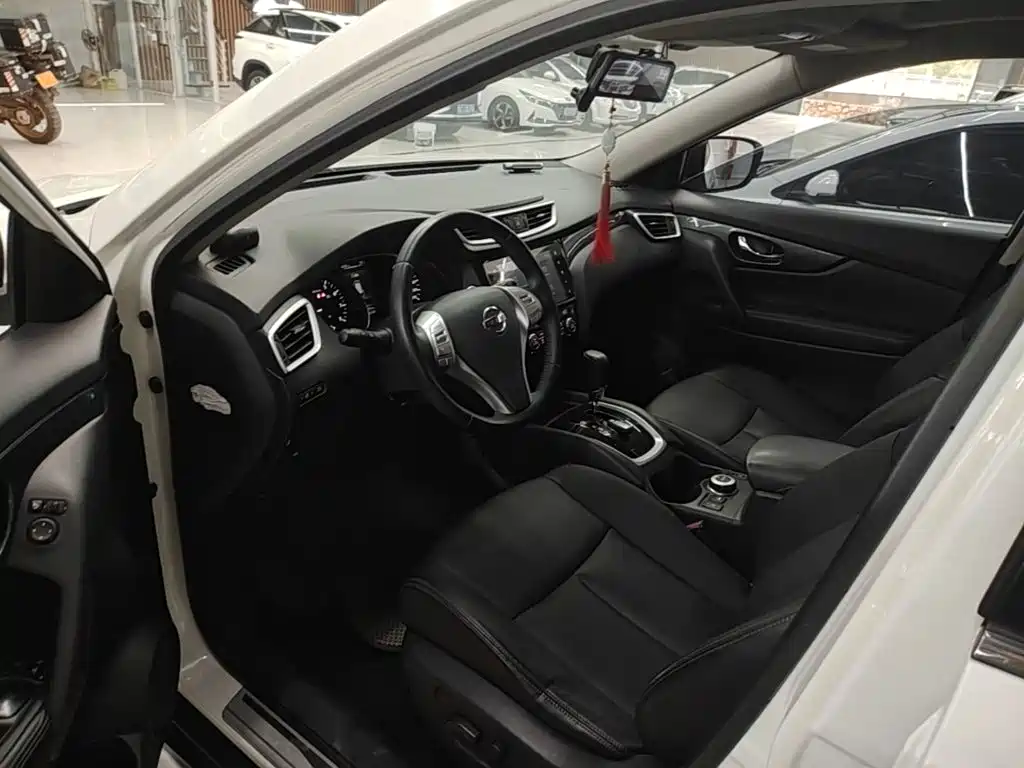 Nissan X-Trail 2015 — фото 15