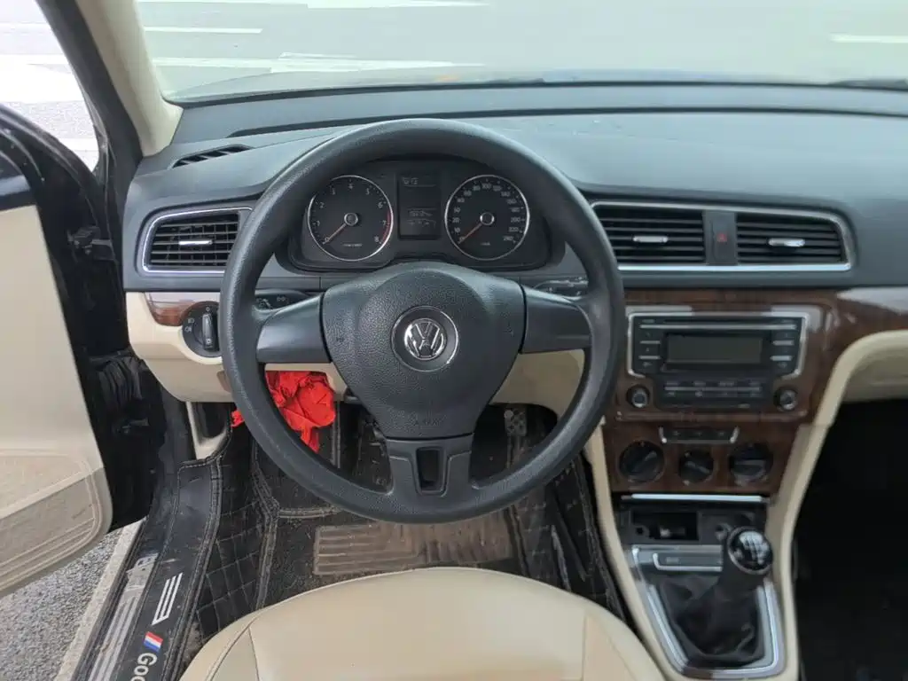 Volkswagen Lavida 2015 — фото 11