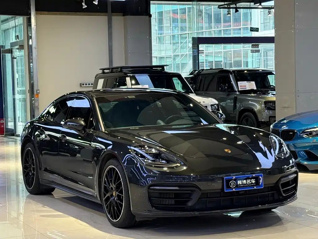 Porsche Panamera 2021