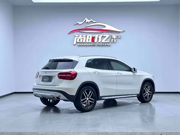Mercedes-Benz GLA 2017