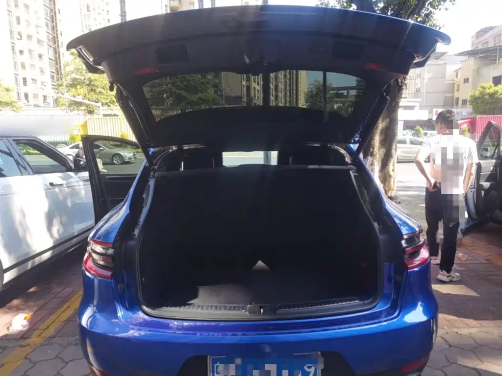 Porsche Macan 2017 — фото 19